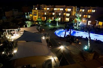 Hotel Front - Evening or Night